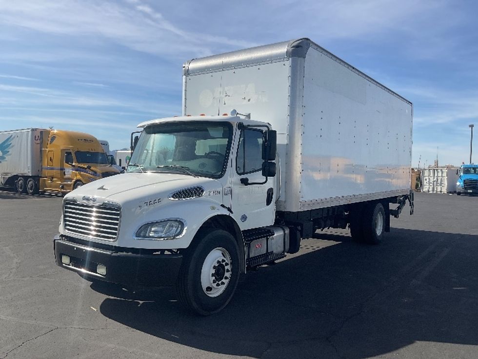 Medium Duty Box Truck-Light and Medium Duty Trucks-Freightliner-2019-M2-Phoenix-AZ-123,852\n\t\tmiles-$ 57,750 - Image 3