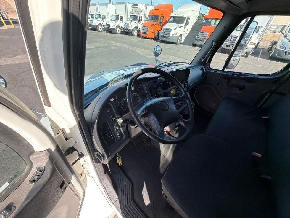 Medium Duty Box Truck-Light and Medium Duty Trucks-Freightliner-2019-M2-Phoenix-AZ-124,173\n\t\tmiles-$ 54,000 - Image 17