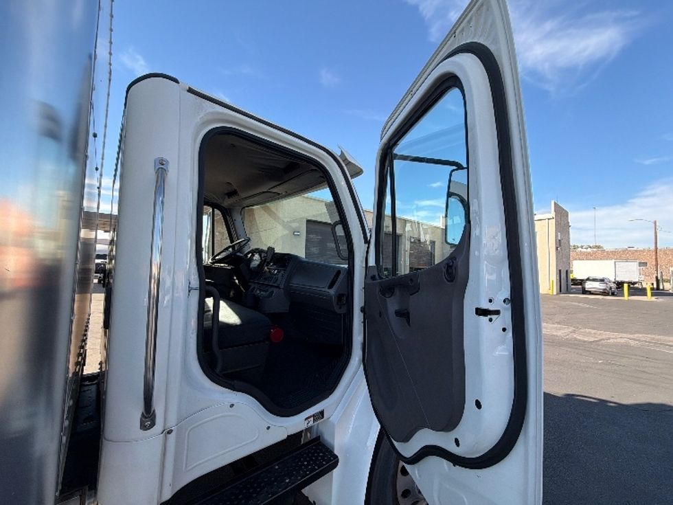 Medium Duty Box Truck-Light and Medium Duty Trucks-Freightliner-2019-M2-Phoenix-AZ-124,173\n\t\tmiles-$ 54,000 - Image 20