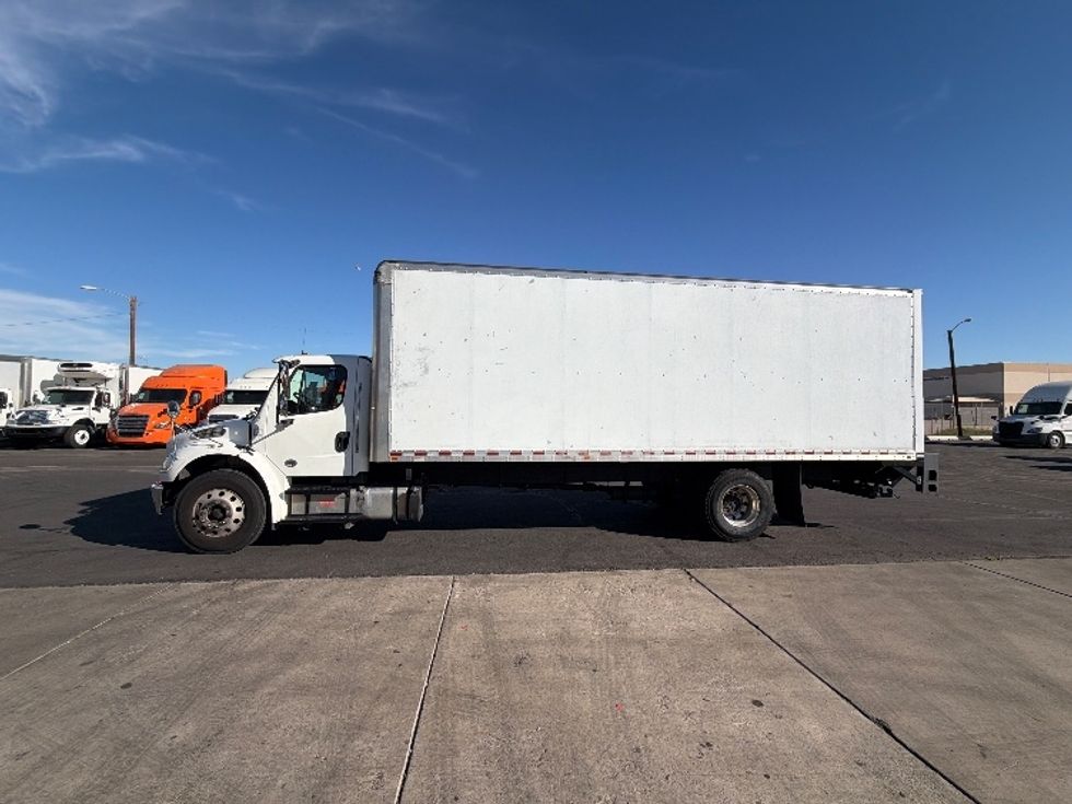Medium Duty Box Truck-Light and Medium Duty Trucks-Freightliner-2019-M2-Phoenix-AZ-124,173\n\t\tmiles-$ 54,000 - Image 4