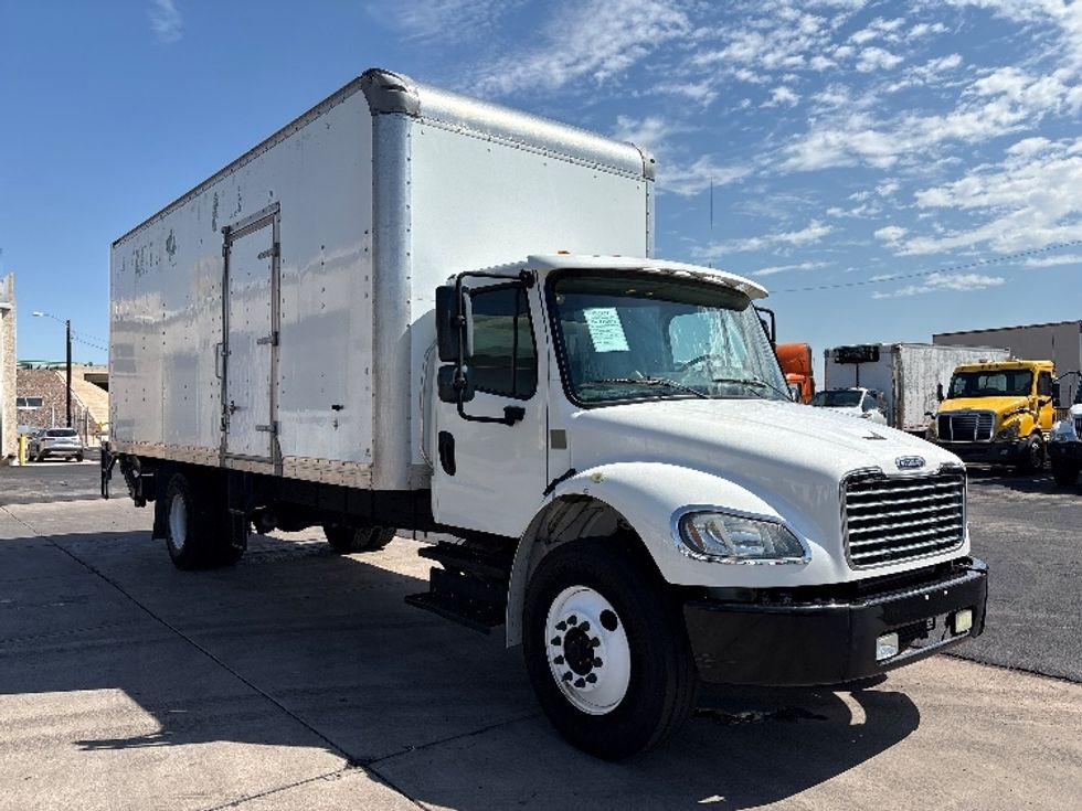 Medium Duty Box Truck-Light and Medium Duty Trucks-Freightliner-2019-M2-Phoenix-AZ-137,677\n\t\tmiles-$ 57,250 - Image 1