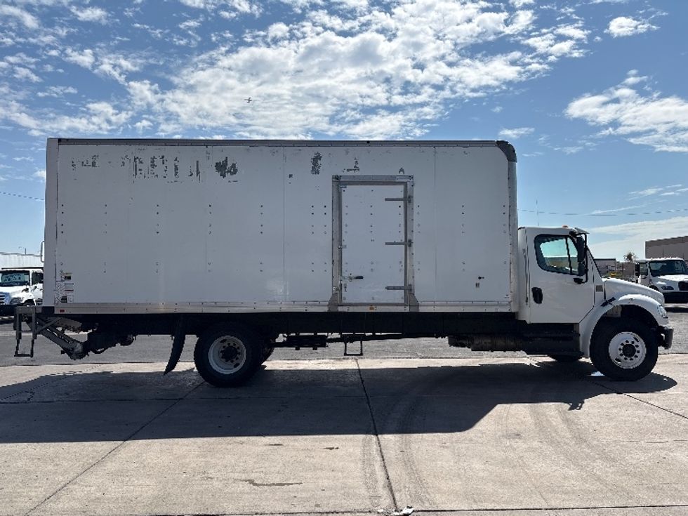 Medium Duty Box Truck-Light and Medium Duty Trucks-Freightliner-2019-M2-Phoenix-AZ-137,677\n\t\tmiles-$ 57,250 - Image 15