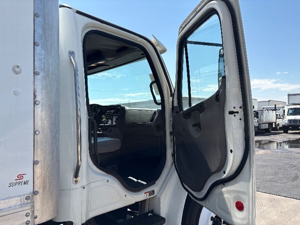 Medium Duty Box Truck-Light and Medium Duty Trucks-Freightliner-2019-M2-Phoenix-AZ-137,677\n\t\tmiles-$ 57,250 - Image 20