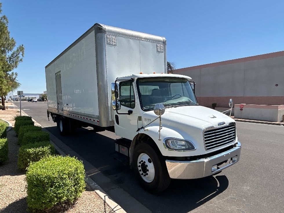 Medium Duty Box Truck-Light and Medium Duty Trucks-Freightliner-2019-M2-Phoenix-AZ-141,001\n\t\tmiles-$ 47,750 - Image 1