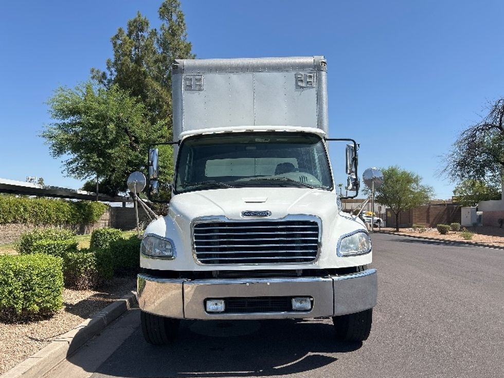 Medium Duty Box Truck-Light and Medium Duty Trucks-Freightliner-2019-M2-Phoenix-AZ-141,001\n\t\tmiles-$ 47,750 - Image 2