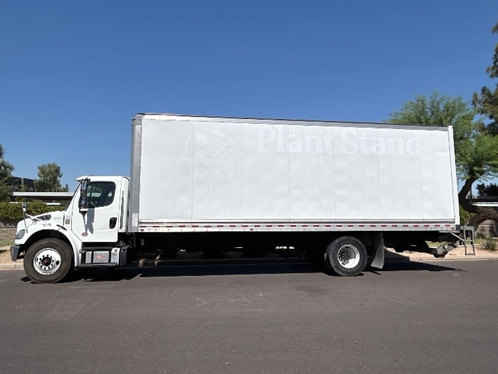 Medium Duty Box Truck-Light and Medium Duty Trucks-Freightliner-2019-M2-Phoenix-AZ-141,001\n\t\tmiles-$ 47,750 - Image 4