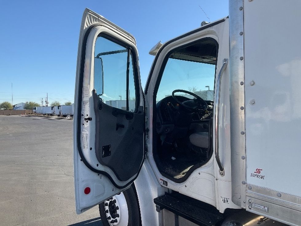 Medium Duty Box Truck-Light and Medium Duty Trucks-Freightliner-2019-M2-Phoenix-AZ-141,570\n\t\tmiles-$ 56,750 - Image 16