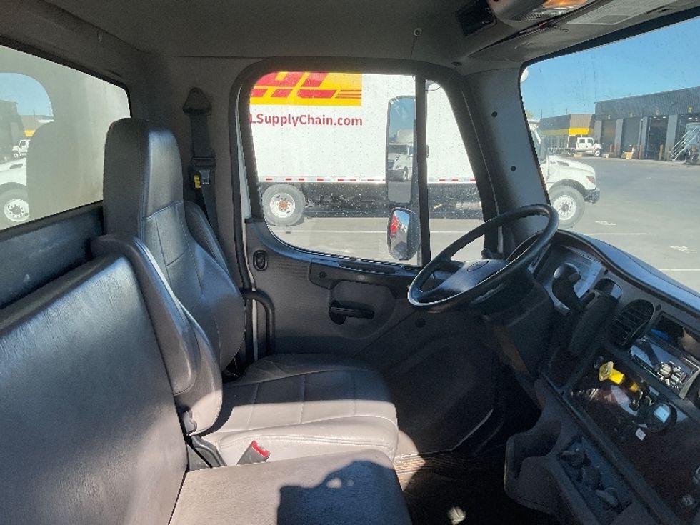 Medium Duty Box Truck-Light and Medium Duty Trucks-Freightliner-2019-M2-Phoenix-AZ-141,570\n\t\tmiles-$ 56,750 - Image 22