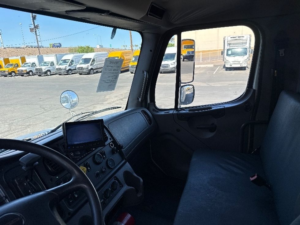 Medium Duty Box Truck-Light and Medium Duty Trucks-Freightliner-2019-M2-Phoenix-AZ-144,604\n\t\tmiles-$ 52,750 - Image 19