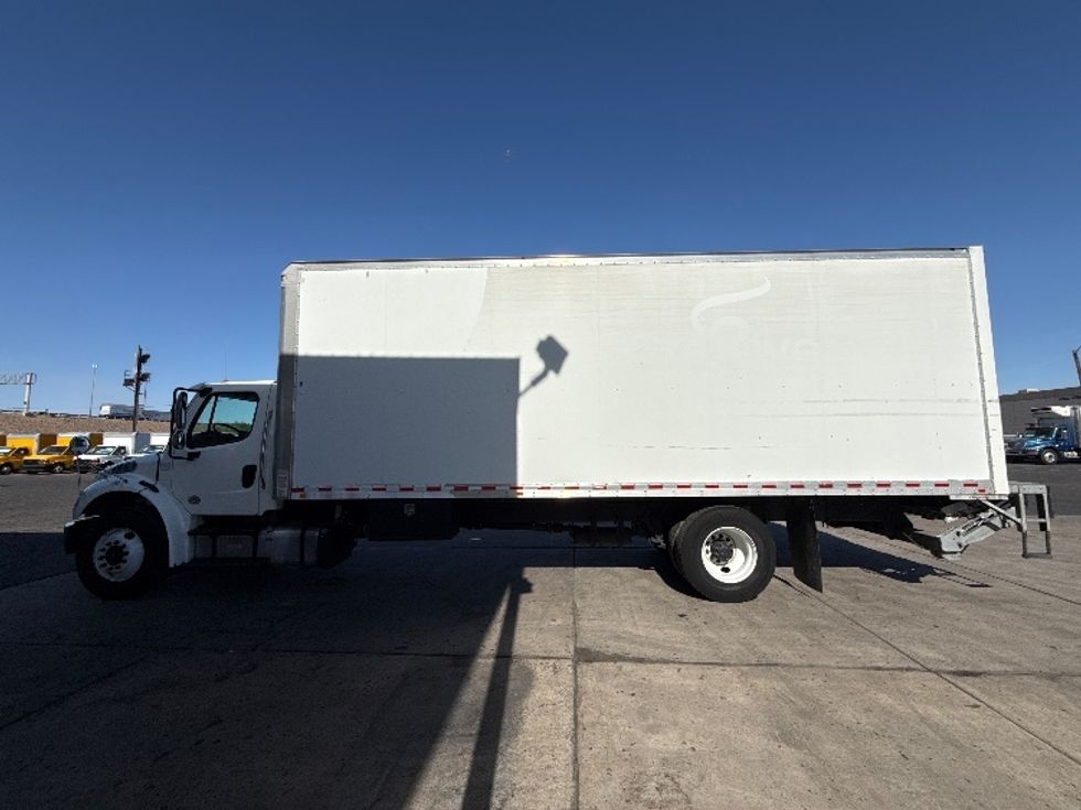 Medium Duty Box Truck-Light and Medium Duty Trucks-Freightliner-2019-M2-Phoenix-AZ-144,604\n\t\tmiles-$ 52,750 - Image 4