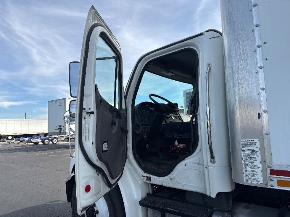 Medium Duty Box Truck-Light and Medium Duty Trucks-Freightliner-2019-M2-Phoenix-AZ-151,086\n\t\tmiles-$ 49,500 - Image 16