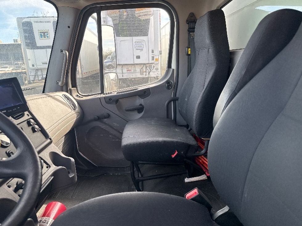 Medium Duty Box Truck-Light and Medium Duty Trucks-Freightliner-2019-M2-Phoenix-AZ-151,086\n\t\tmiles-$ 49,500 - Image 18
