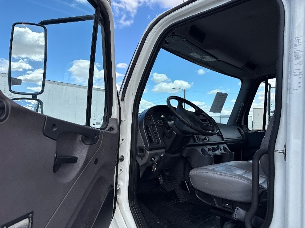 Medium Duty Box Truck-Light and Medium Duty Trucks-Freightliner-2019-M2-Phoenix-AZ-151,503\n\t\tmiles-$ 54,750 - Image 16