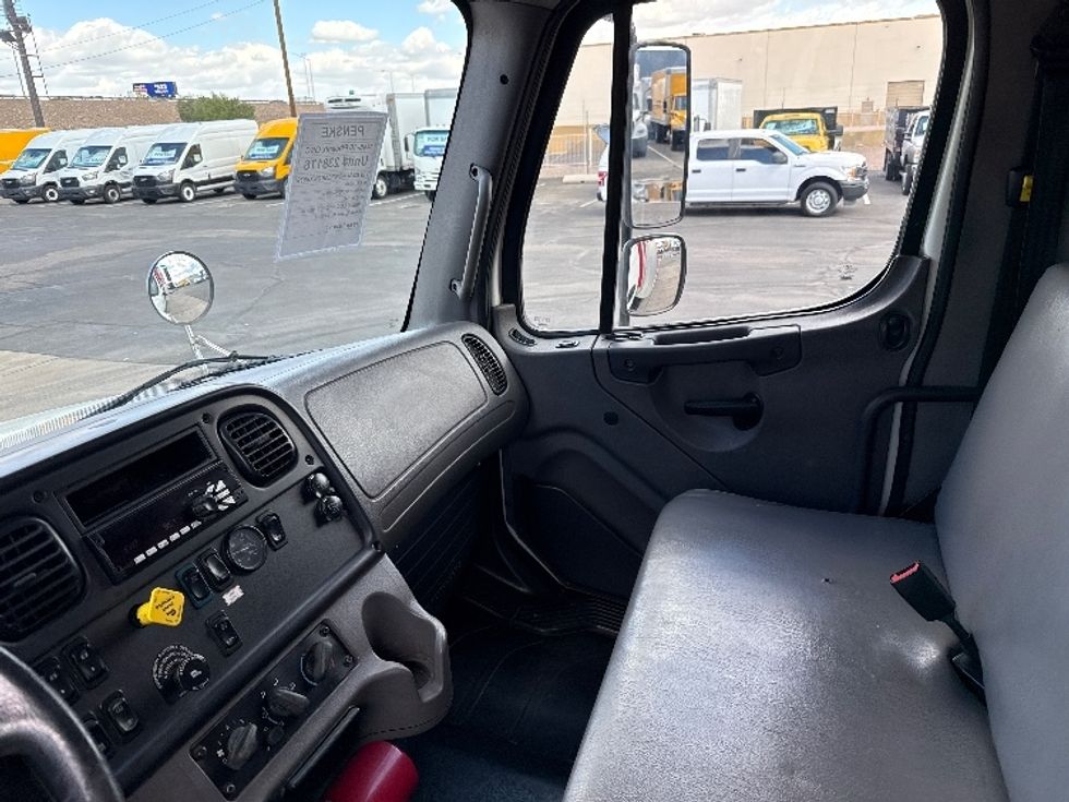 Medium Duty Box Truck-Light and Medium Duty Trucks-Freightliner-2019-M2-Phoenix-AZ-151,503\n\t\tmiles-$ 54,750 - Image 19