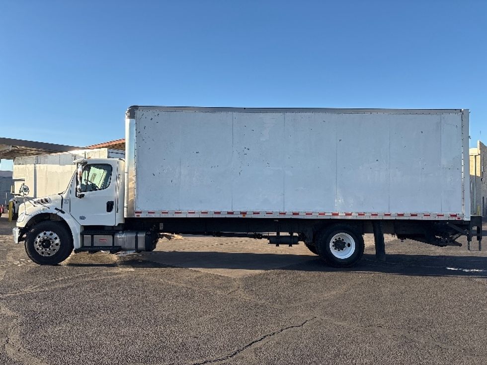 Medium Duty Box Truck-Light and Medium Duty Trucks-Freightliner-2019-M2-Phoenix-AZ-154,425\n\t\tmiles-$ 52,000 - Image 4