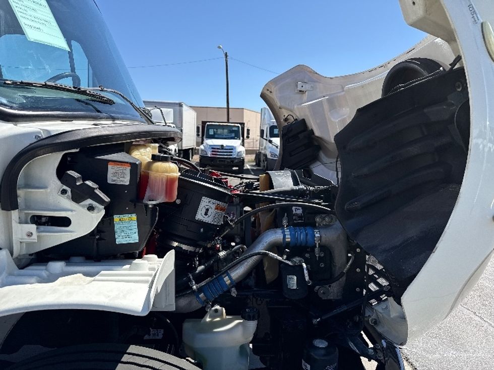 Medium Duty Box Truck-Light and Medium Duty Trucks-Freightliner-2019-M2-Phoenix-AZ-155,881\n\t\tmiles-$ 55,750 - Image 23