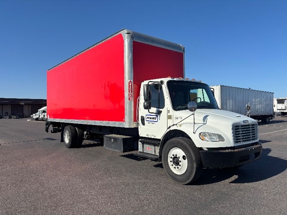 Medium Duty Box Truck-Light and Medium Duty Trucks-Freightliner-2019-M2-Phoenix-AZ-158,825\n\t\tmiles-$ 60,500 - Image 1