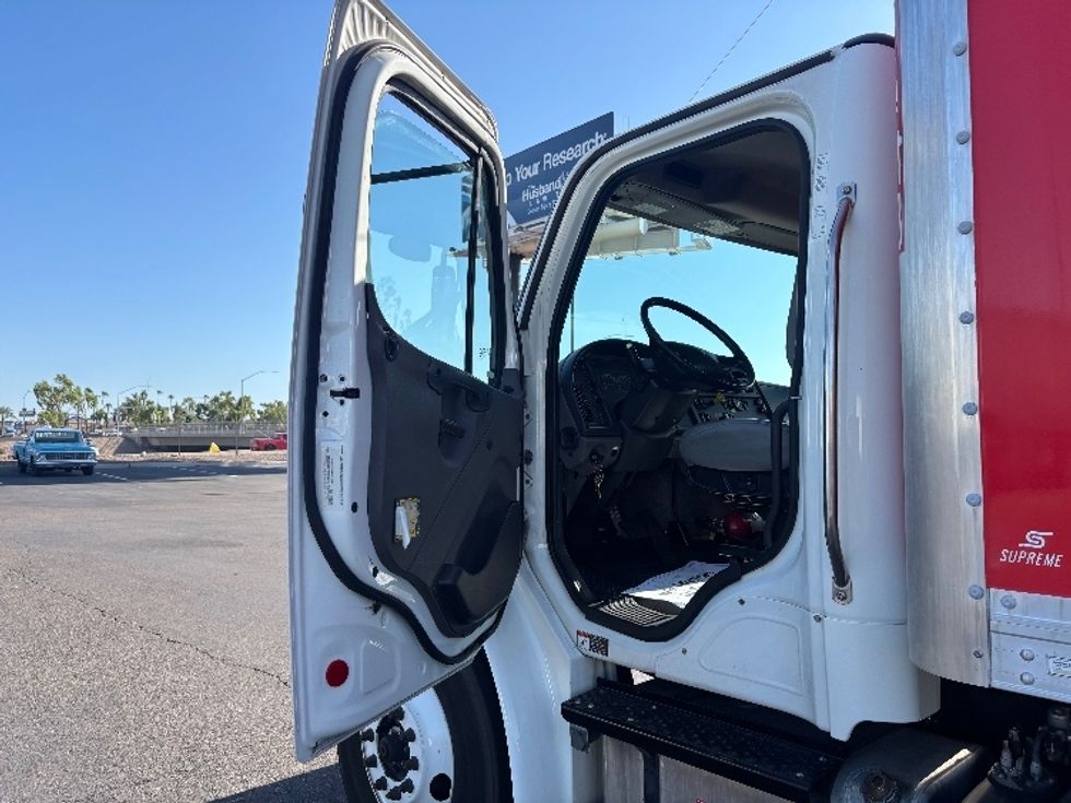 Medium Duty Box Truck-Light and Medium Duty Trucks-Freightliner-2019-M2-Phoenix-AZ-158,825\n\t\tmiles-$ 60,500 - Image 16
