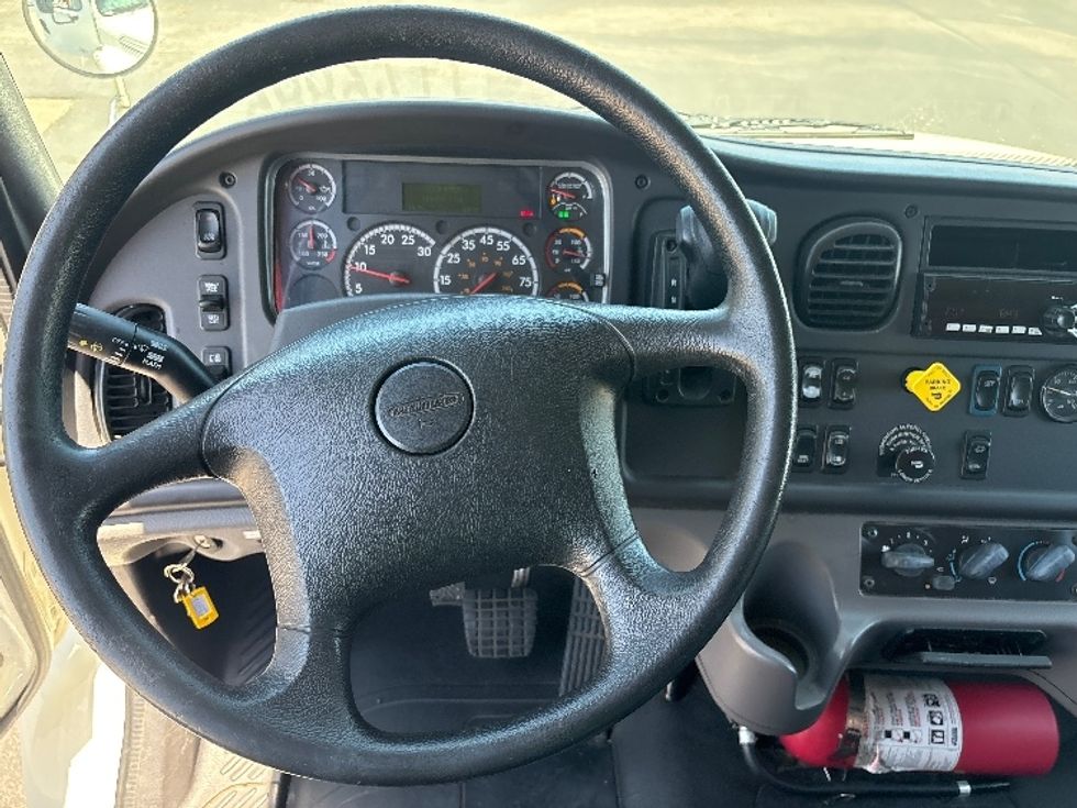 Medium Duty Box Truck-Light and Medium Duty Trucks-Freightliner-2019-M2-Phoenix-AZ-165,636\n\t\tmiles-$ 54,500 - Image 18