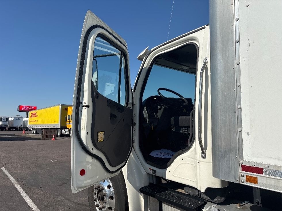 Medium Duty Box Truck-Light and Medium Duty Trucks-Freightliner-2019-M2-Phoenix-AZ-169,147\n\t\tmiles-$ 49,750 - Image 16