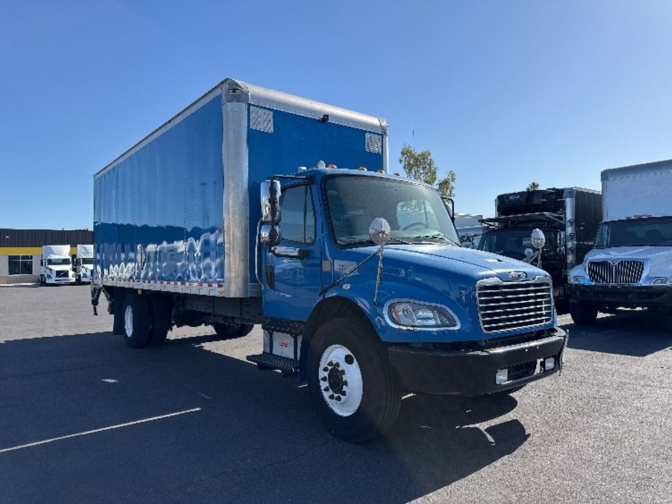 Medium Duty Box Truck-Light and Medium Duty Trucks-Freightliner-2019-M2-Phoenix-AZ-223,665\n\t\tmiles-$ 45,250 - Image 1