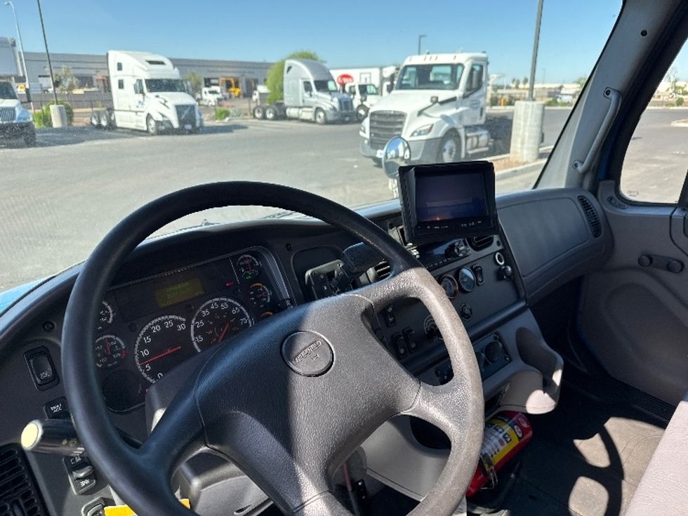 Medium Duty Box Truck-Light and Medium Duty Trucks-Freightliner-2019-M2-Phoenix-AZ-223,665\n\t\tmiles-$ 45,250 - Image 17
