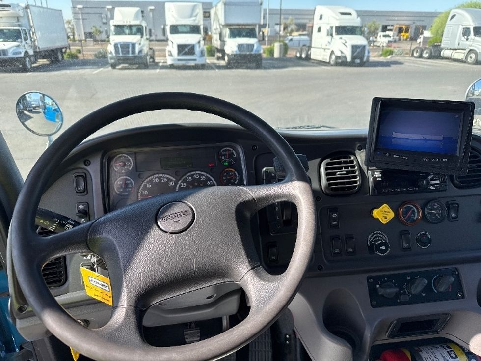 Medium Duty Box Truck-Light and Medium Duty Trucks-Freightliner-2019-M2-Phoenix-AZ-223,665\n\t\tmiles-$ 45,250 - Image 18