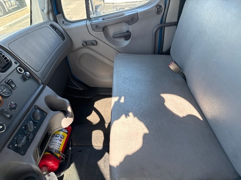 Medium Duty Box Truck-Light and Medium Duty Trucks-Freightliner-2019-M2-Phoenix-AZ-223,665\n\t\tmiles-$ 45,250 - Image 19