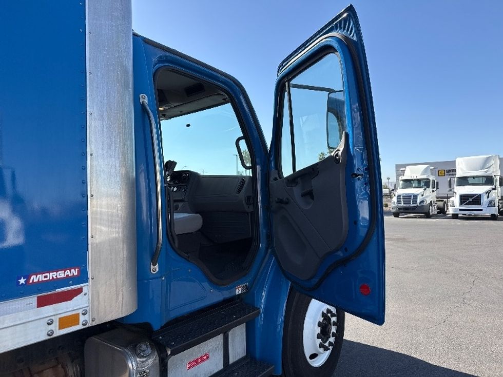 Medium Duty Box Truck-Light and Medium Duty Trucks-Freightliner-2019-M2-Phoenix-AZ-223,665\n\t\tmiles-$ 45,250 - Image 20