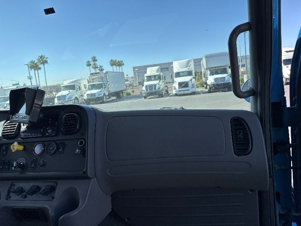 Medium Duty Box Truck-Light and Medium Duty Trucks-Freightliner-2019-M2-Phoenix-AZ-223,665\n\t\tmiles-$ 45,250 - Image 21