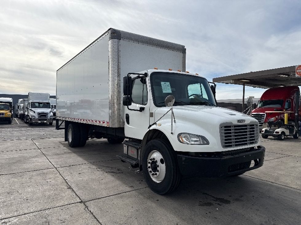 Medium Duty Box Truck-Light and Medium Duty Trucks-Freightliner-2019-M2-Phoenix-AZ-232,246\n\t\tmiles-$ 39,500 - Image 1
