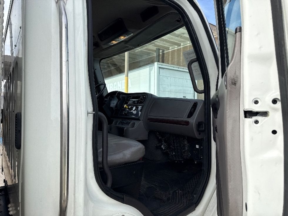 Medium Duty Box Truck-Light and Medium Duty Trucks-Freightliner-2019-M2-Phoenix-AZ-232,246\n\t\tmiles-$ 39,500 - Image 20