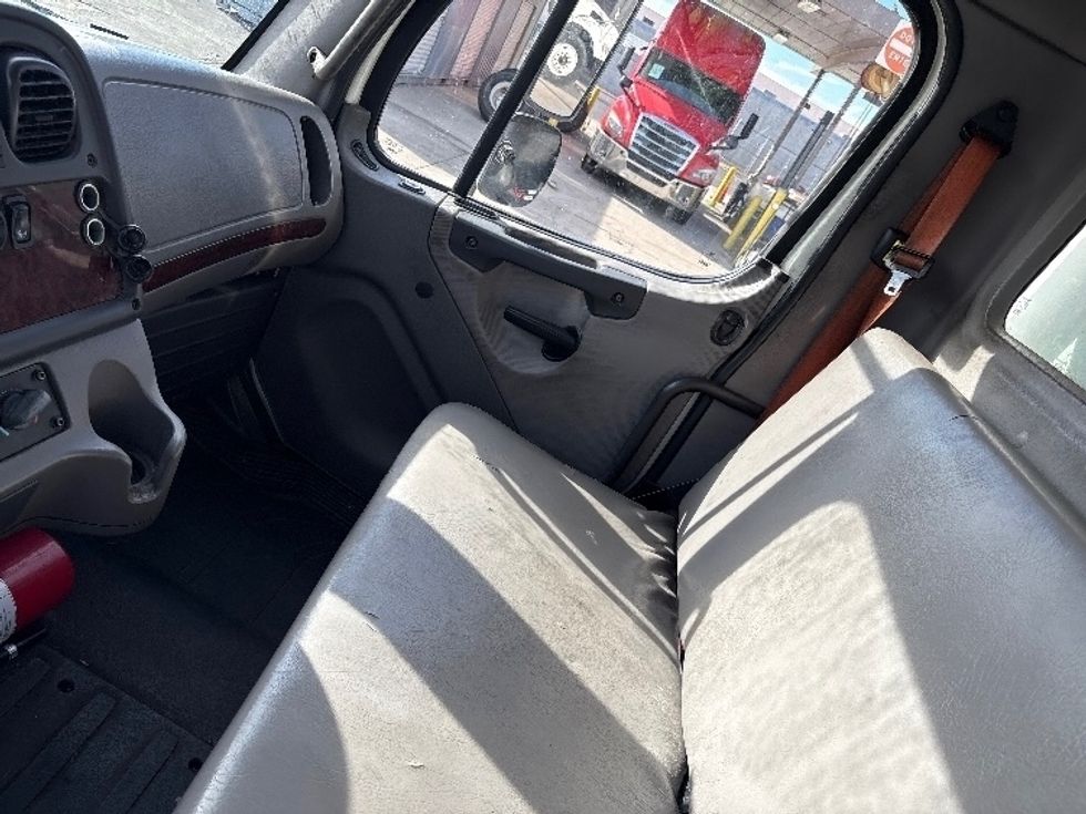 Medium Duty Box Truck-Light and Medium Duty Trucks-Freightliner-2019-M2-Phoenix-AZ-250,144\n\t\tmiles-$ 37,000 - Image 15