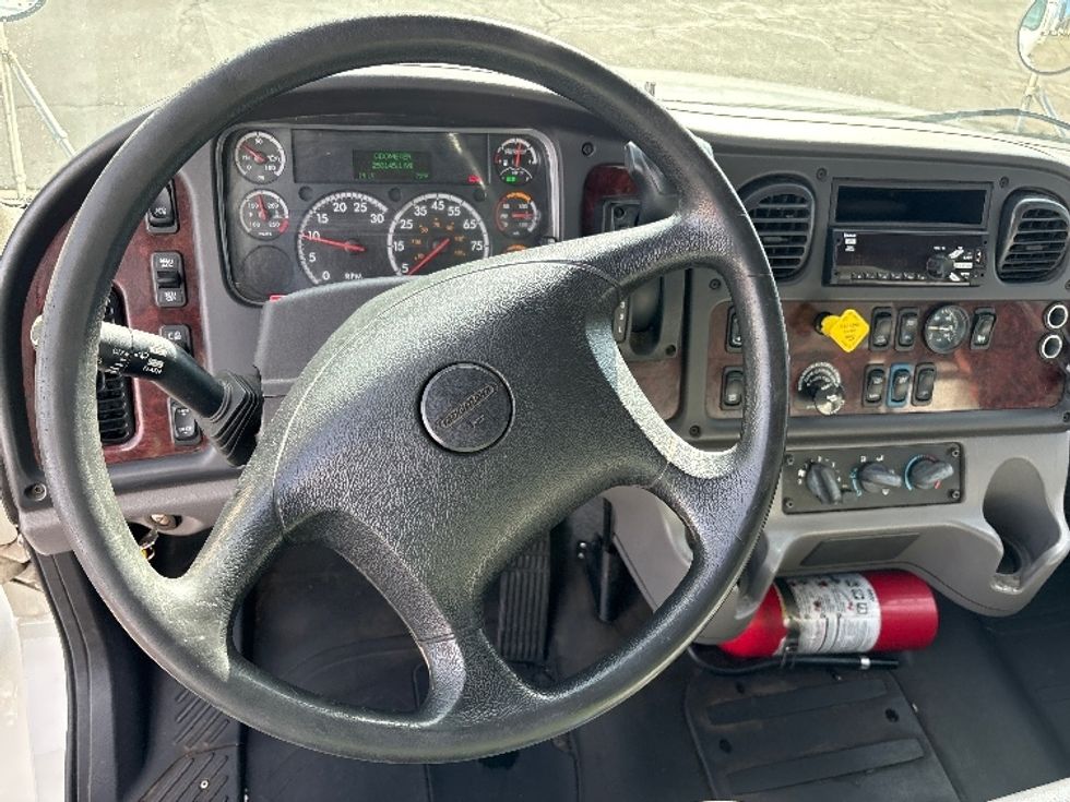 Medium Duty Box Truck-Light and Medium Duty Trucks-Freightliner-2019-M2-Phoenix-AZ-250,144\n\t\tmiles-$ 37,000 - Image 23