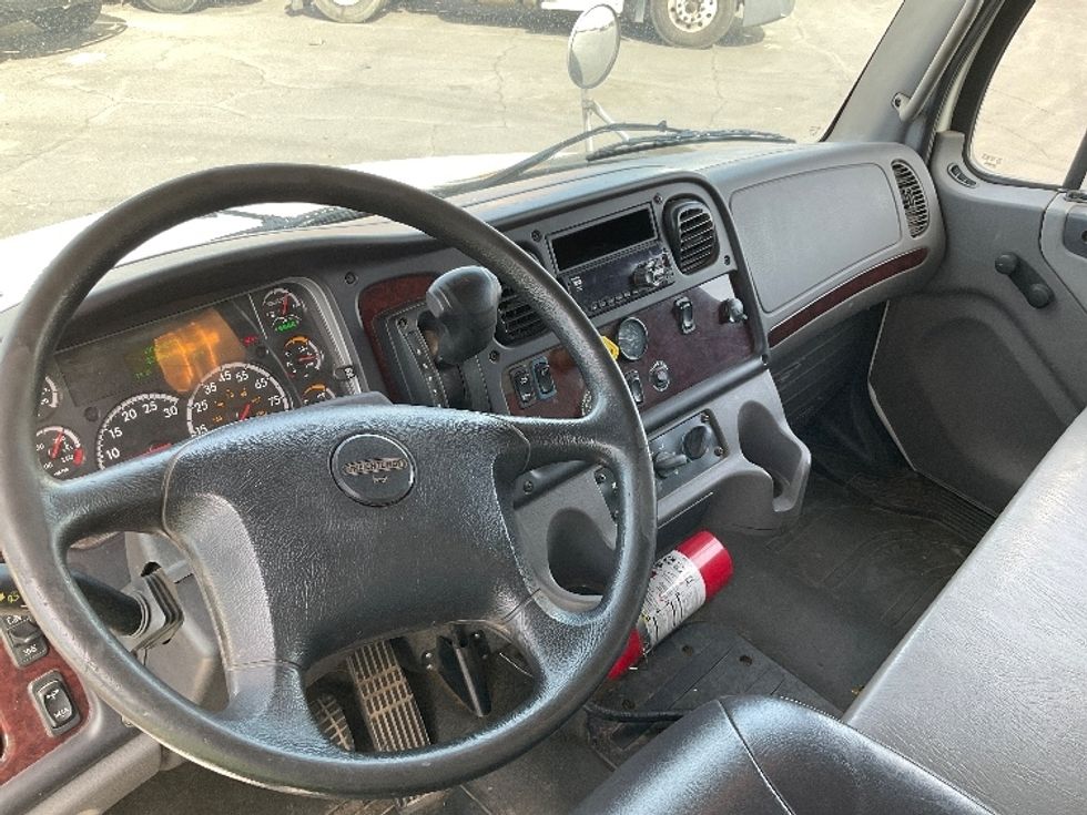 Medium Duty Box Truck-Light and Medium Duty Trucks-Freightliner-2019-M2-Phoenix-AZ-265,962\n\t\tmiles-$ 38,250 - Image 18