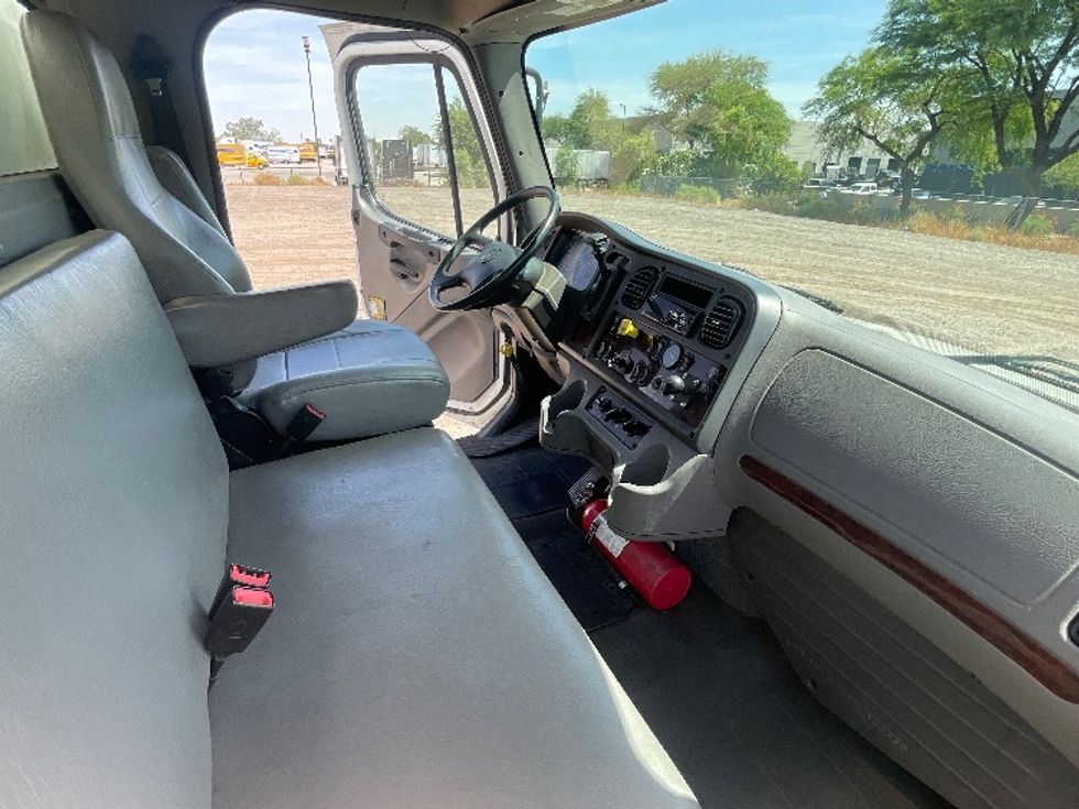 Medium Duty Box Truck-Light and Medium Duty Trucks-Freightliner-2019-M2-Phoenix-AZ-266,429\n\t\tmiles-$ 36,750 - Image 22