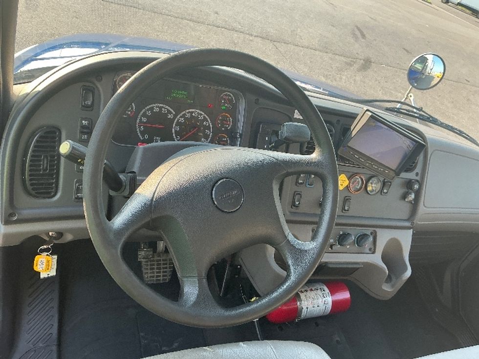Medium Duty Box Truck-Light and Medium Duty Trucks-Freightliner-2019-M2-Piqua-OH-140,062\n\t\tmiles-$ 53,750 - Image 17