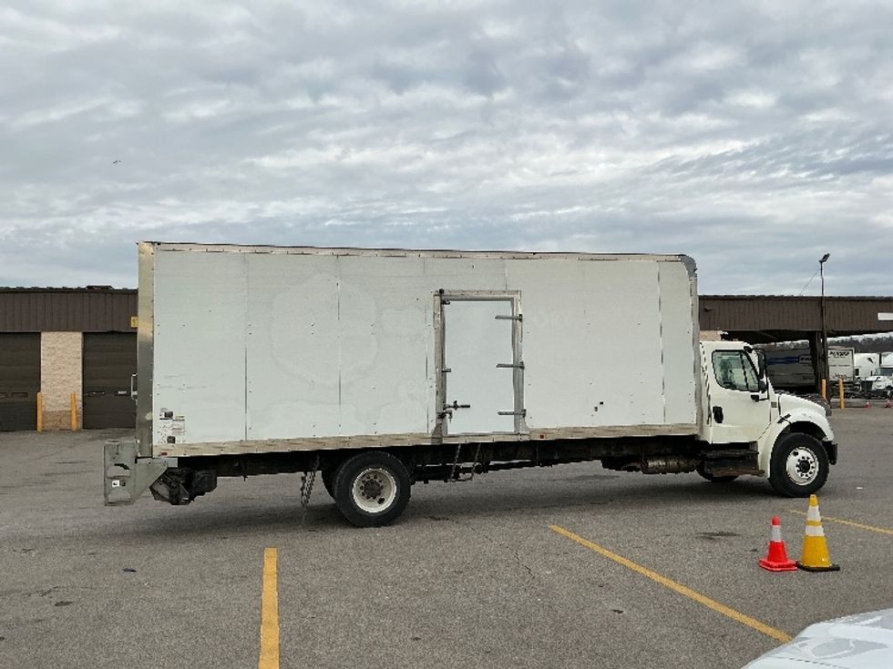 Medium Duty Box Truck-Light and Medium Duty Trucks-Freightliner-2019-M2-Piqua-OH-167,286\n\t\tmiles-$ 53,500 - Image 15