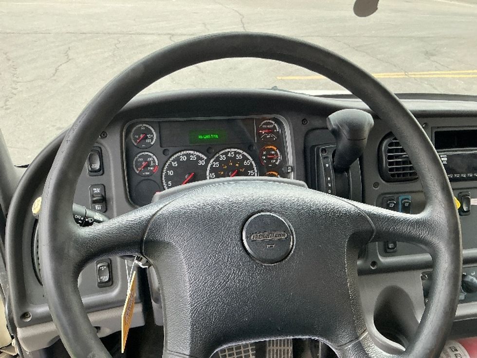 Medium Duty Box Truck-Light and Medium Duty Trucks-Freightliner-2019-M2-Piqua-OH-167,286\n\t\tmiles-$ 53,500 - Image 17