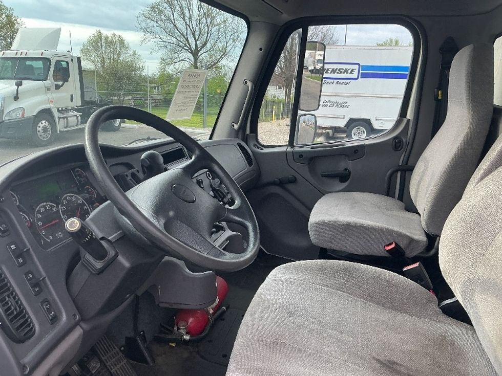 Medium Duty Box Truck-Light and Medium Duty Trucks-Freightliner-2019-M2-Piqua-OH-236,385\n\t\tmiles-$ 43,250 - Image 17