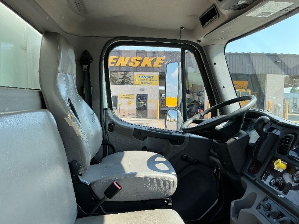 Medium Duty Box Truck-Light and Medium Duty Trucks-Freightliner-2019-M2-Piqua-OH-405,722\n\t\tmiles-$ 21,250 - Image 22
