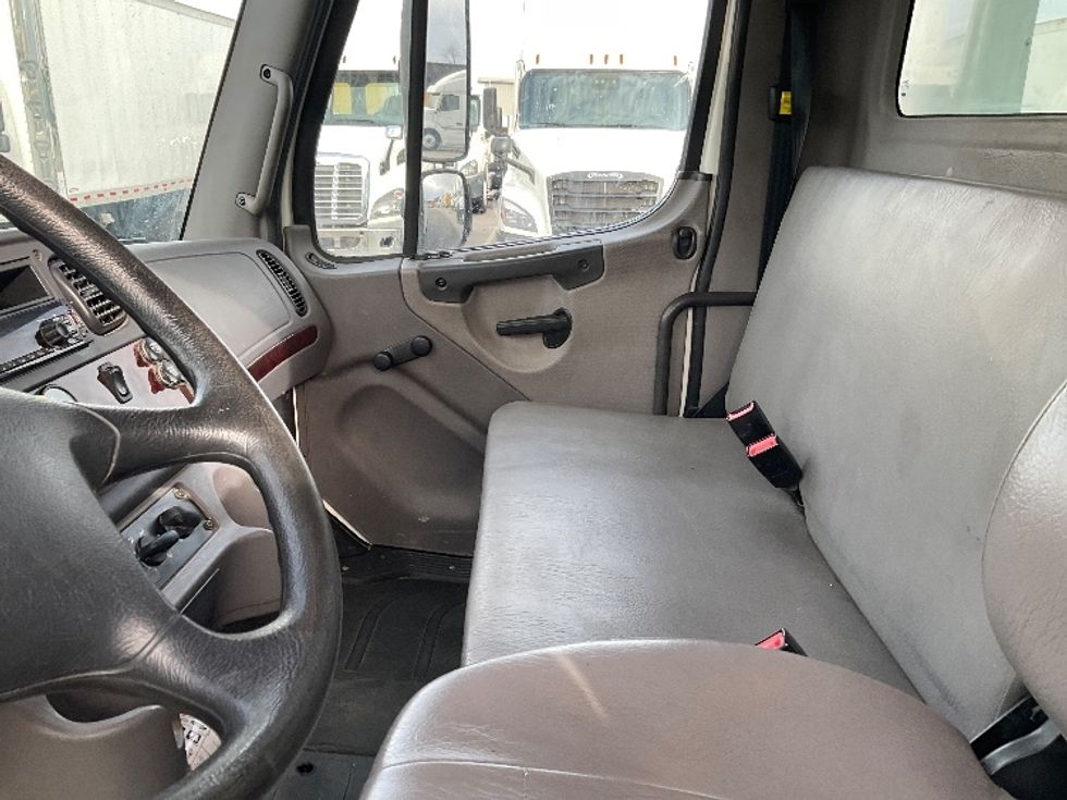 Medium Duty Box Truck-Light and Medium Duty Trucks-Freightliner-2019-M2-Piqua-OH-95,196\n\t\tmiles-$ 56,250 - Image 19
