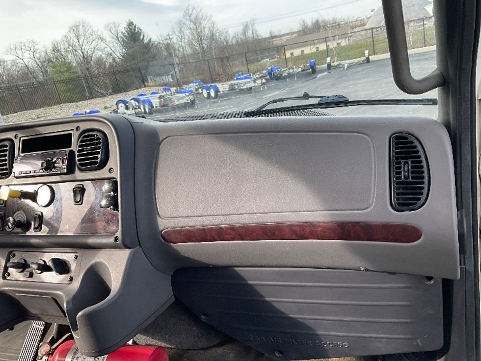 Medium Duty Box Truck-Light and Medium Duty Trucks-Freightliner-2019-M2-Piqua-OH-95,196\n\t\tmiles-$ 56,250 - Image 21