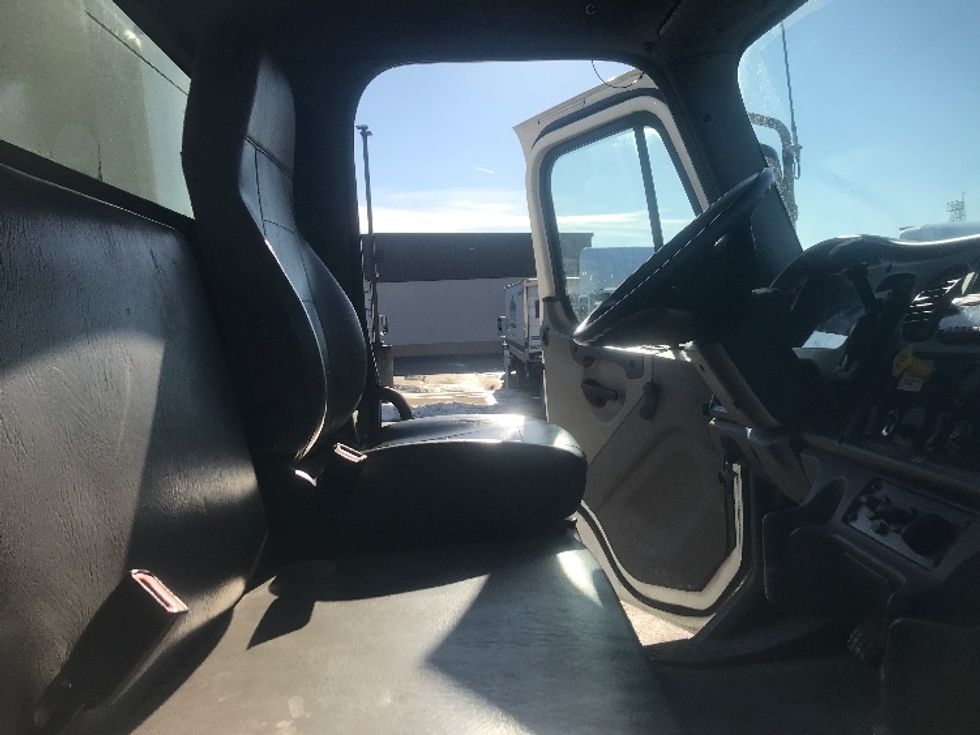 Medium Duty Box Truck-Light and Medium Duty Trucks-Freightliner-2019-M2-Pittsburgh-PA-88,321\n\t\tmiles-$ 56,500 - Image 21