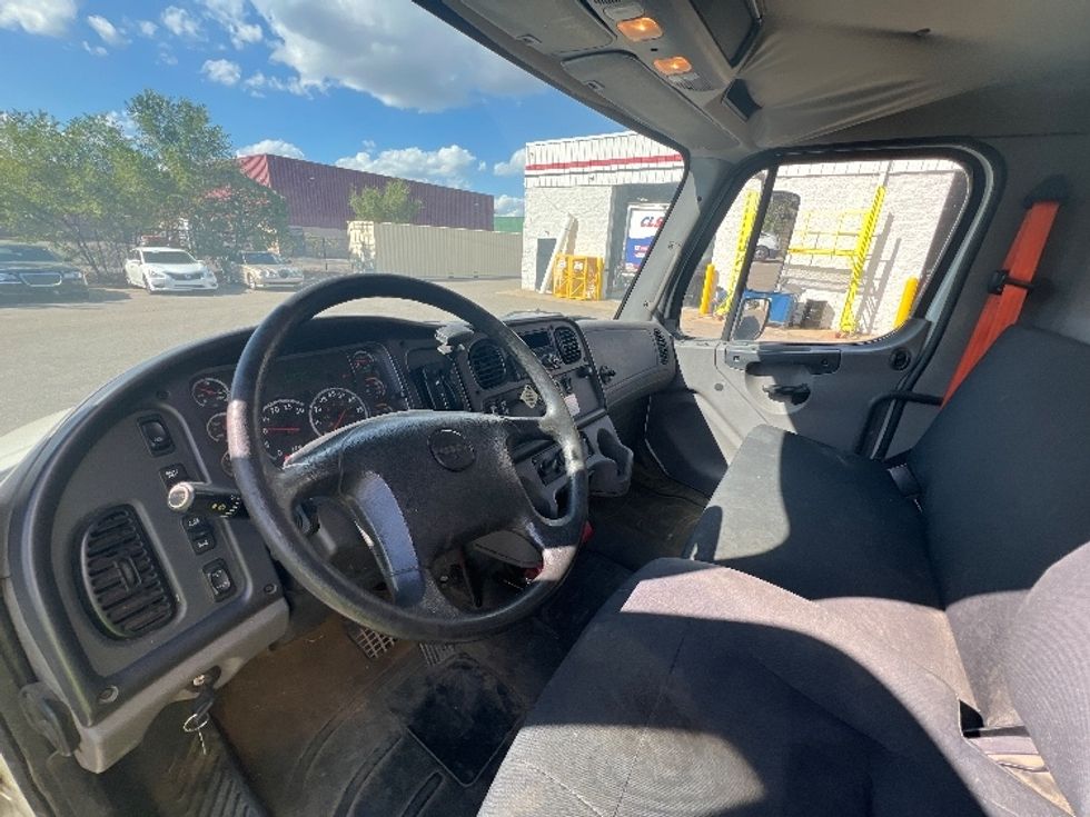 Medium Duty Box Truck-Light and Medium Duty Trucks-Freightliner-2019-M2-Plymouth-MI-198,651\n\t\tmiles-$ 42,750 - Image 17