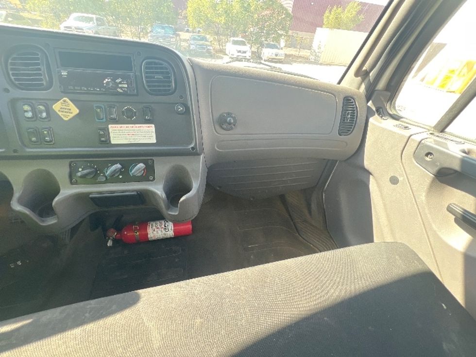 Medium Duty Box Truck-Light and Medium Duty Trucks-Freightliner-2019-M2-Plymouth-MI-198,651\n\t\tmiles-$ 42,750 - Image 21