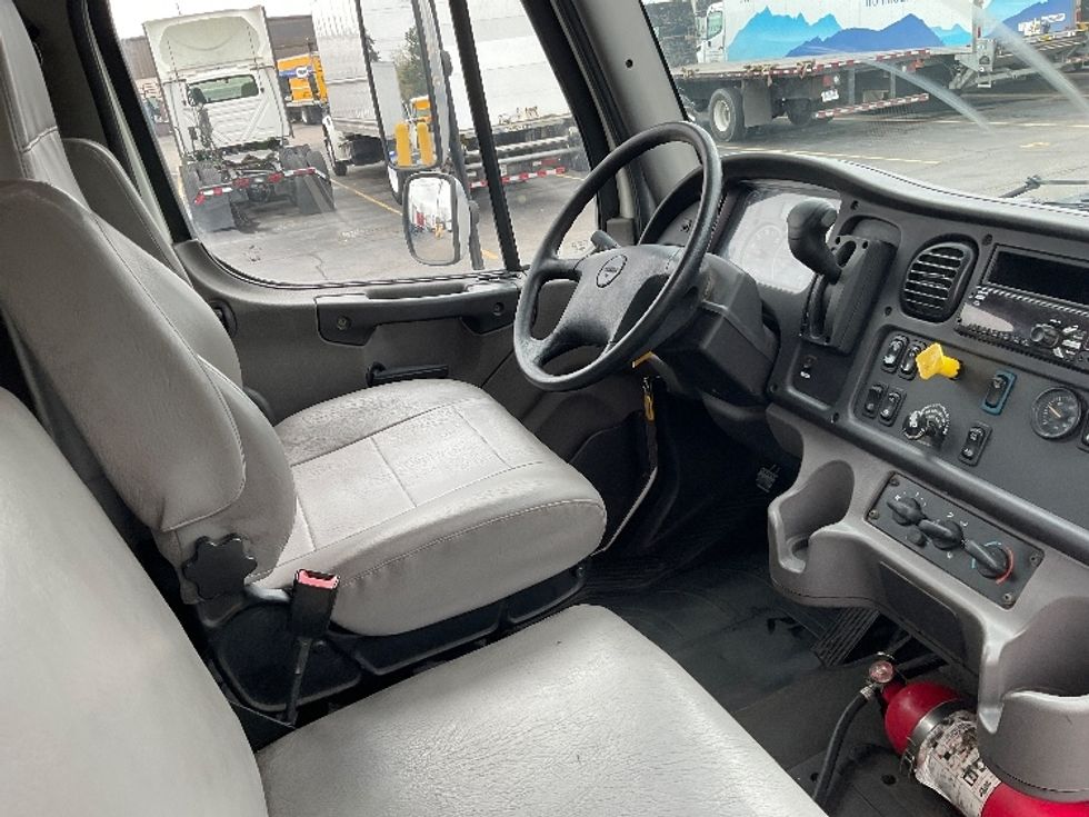 Medium Duty Box Truck-Light and Medium Duty Trucks-Freightliner-2019-M2-Plymouth-MI-237,479\n\t\tmiles-$ 40,750 - Image 22