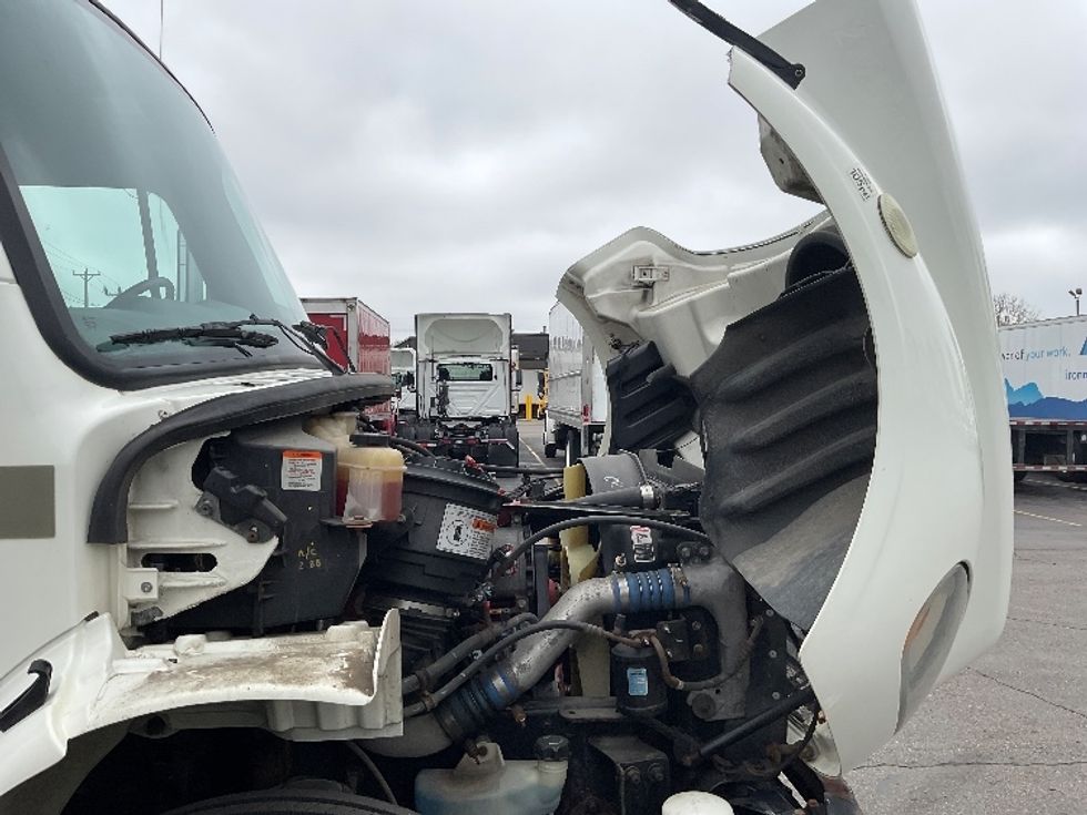 Medium Duty Box Truck-Light and Medium Duty Trucks-Freightliner-2019-M2-Plymouth-MI-237,479\n\t\tmiles-$ 40,750 - Image 23