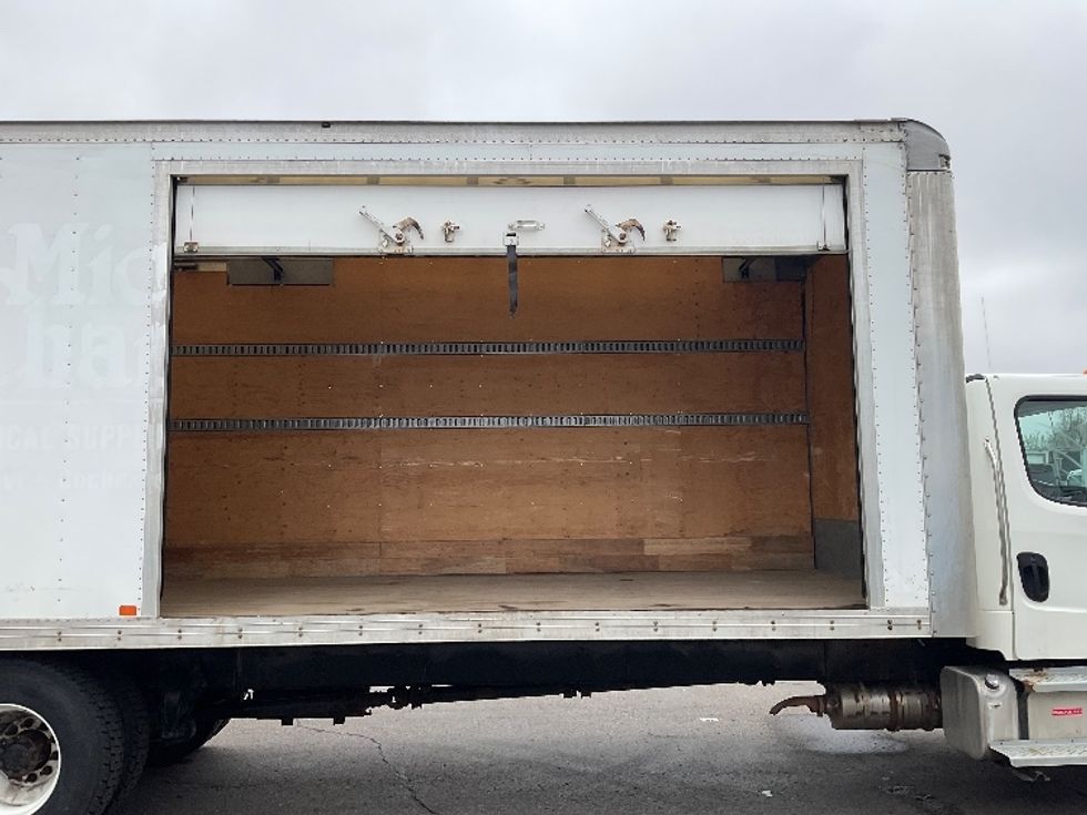 Medium Duty Box Truck-Light and Medium Duty Trucks-Freightliner-2019-M2-Plymouth-MI-237,479\n\t\tmiles-$ 40,750 - Image 26
