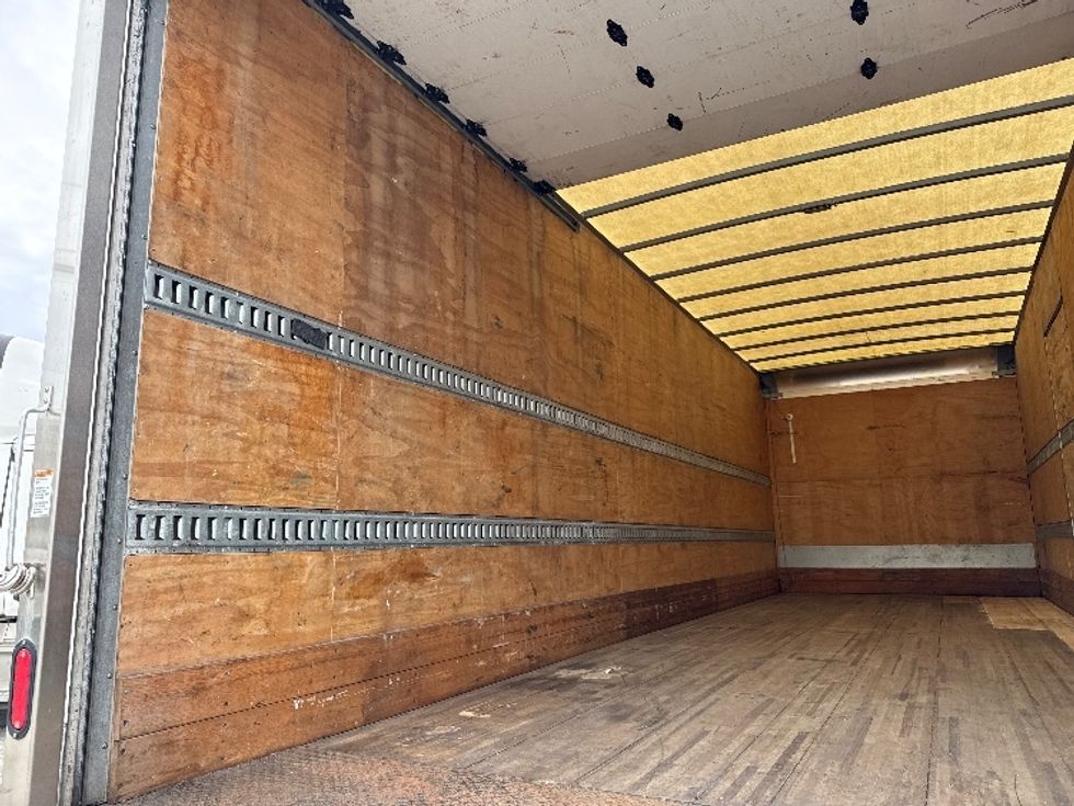 Medium Duty Box Truck-Light and Medium Duty Trucks-Freightliner-2019-M2-Pompano Beach-FL-137,678\n\t\tmiles-$ 63,250 - Image 11